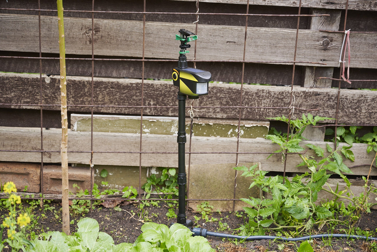 Garden Sentinel Motion-activated animal sprinkler - Envirobug