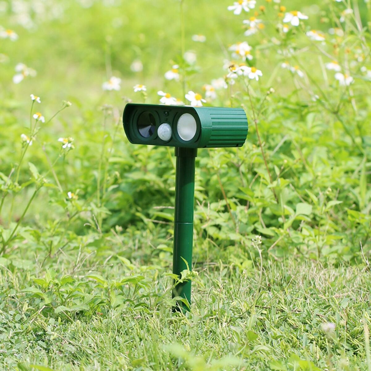 Garden Guardian - Ultrasonic Animal Repellent Solar Powered